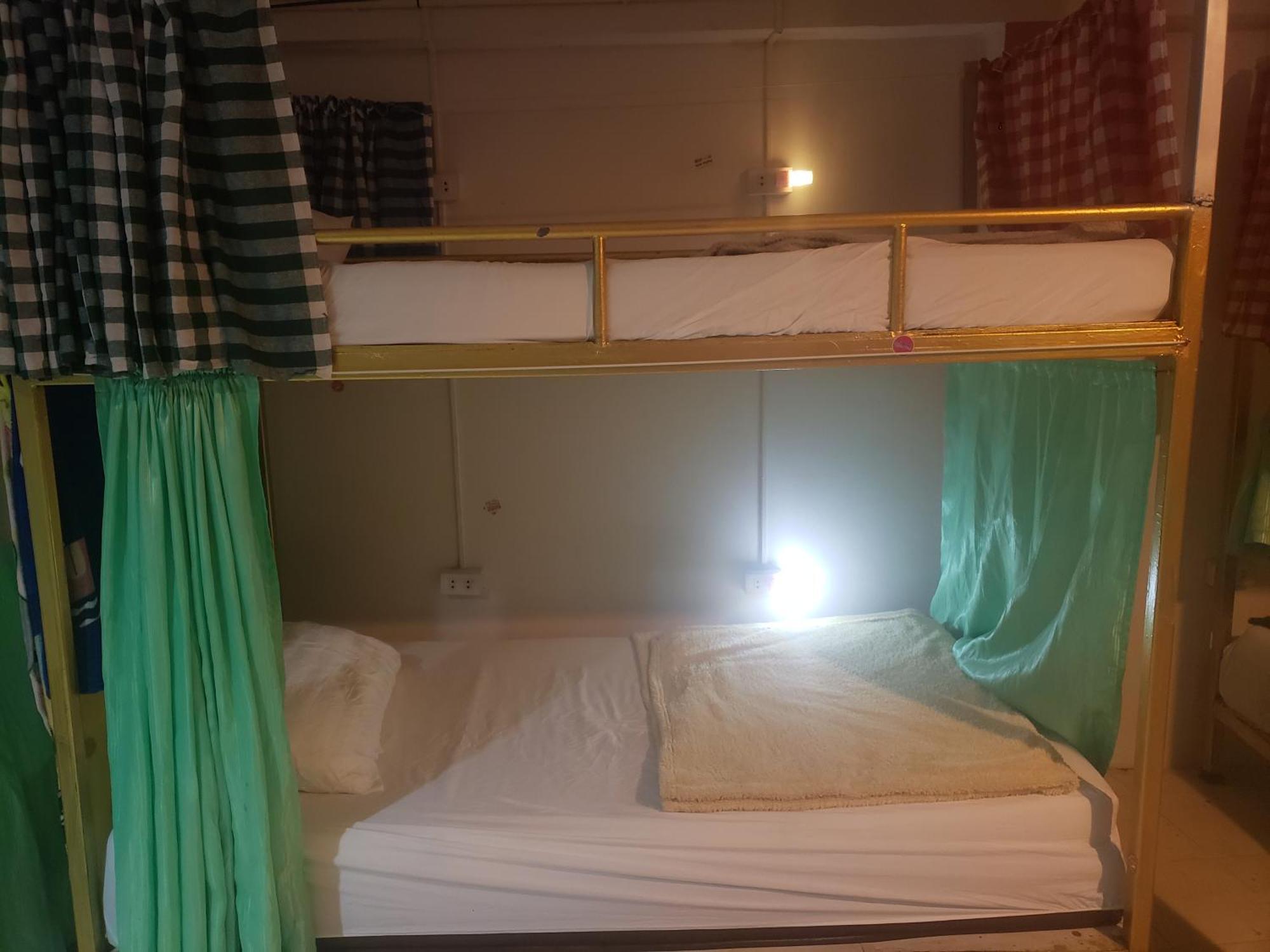 Lucky Dorm Hostel Koh Phi Phi Ngoại thất bức ảnh