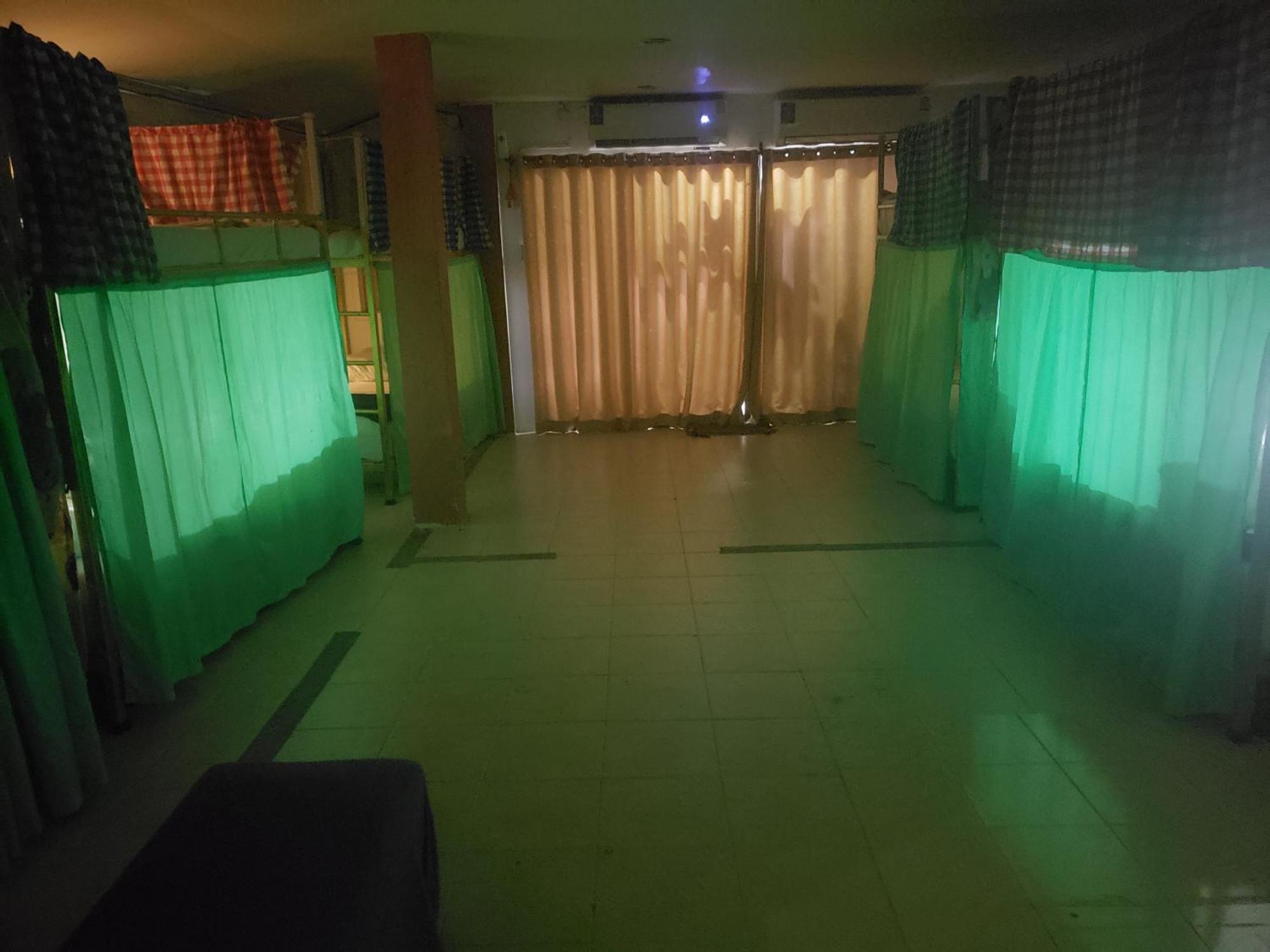 Lucky Dorm Hostel Koh Phi Phi Ngoại thất bức ảnh